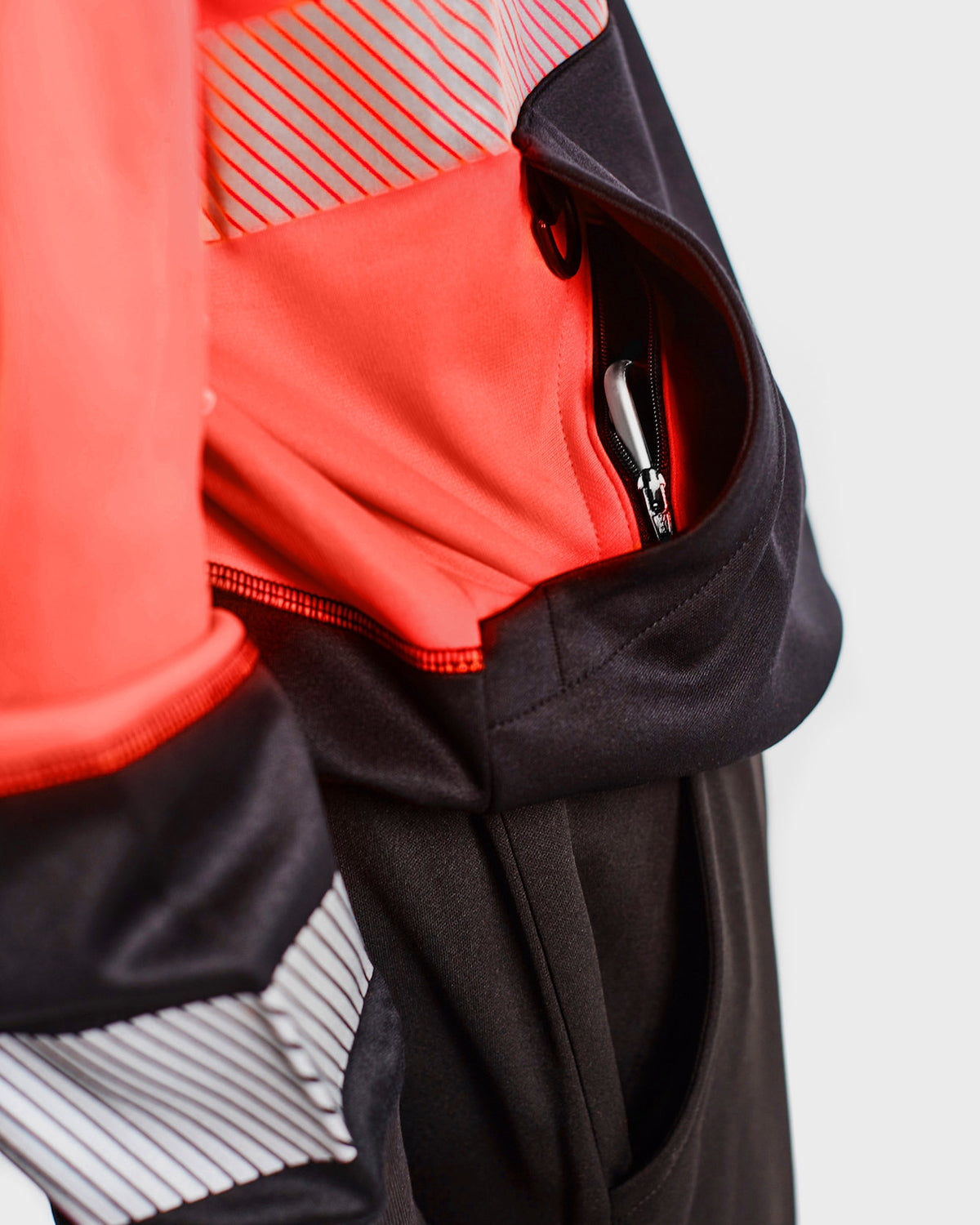 Blåkläder 3546 Warnschutz Kapuzen-Sweatshirt – rot/schwarz